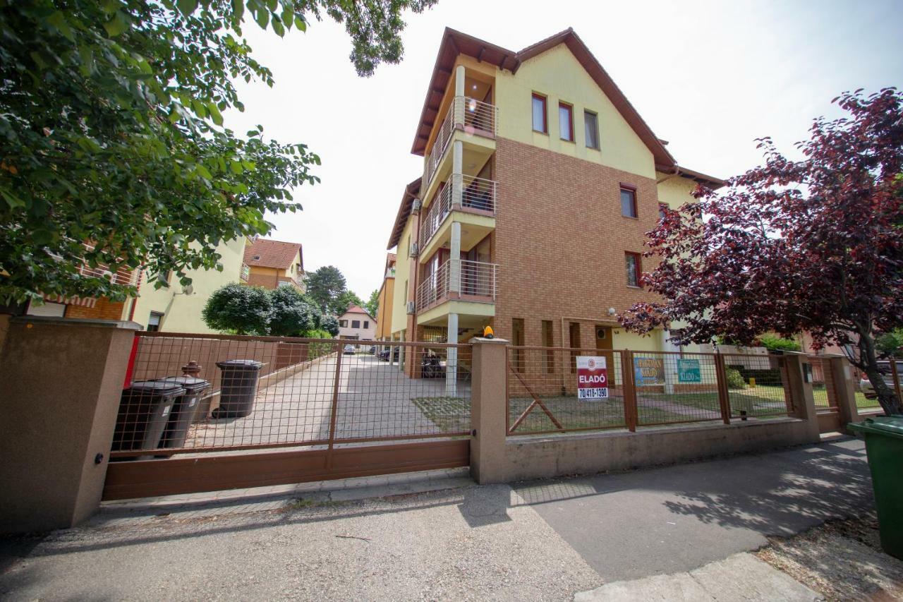 Siófoki Beach Apartman Exterior foto
